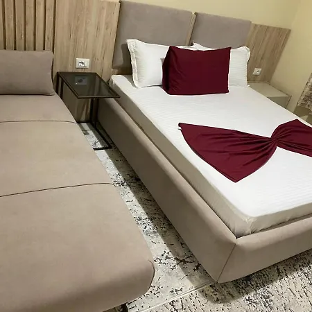 Kevin's Lungomare アパート Vlorë