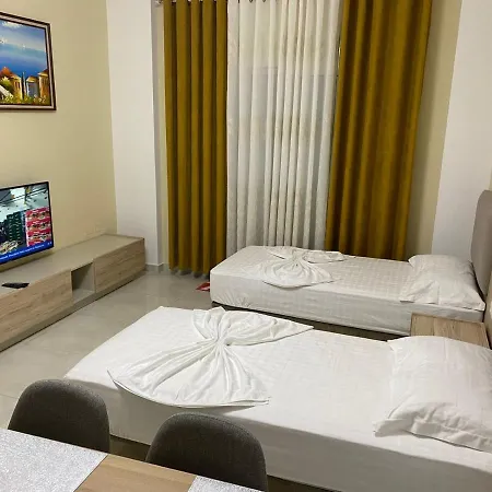 Kevin's Lungomare * Vlorë